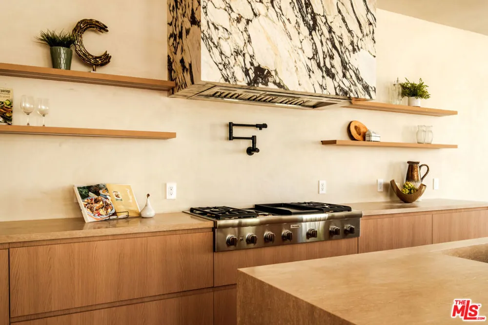 2214 Glyndon Avenue Venice, CA 90291