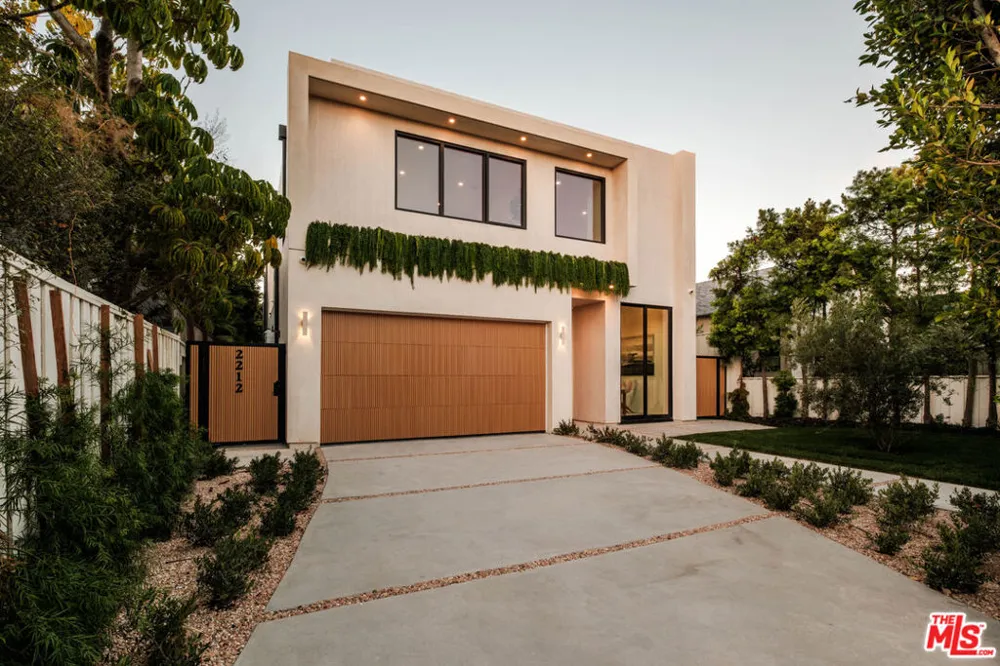 2214 Glyndon Avenue Venice, CA 90291