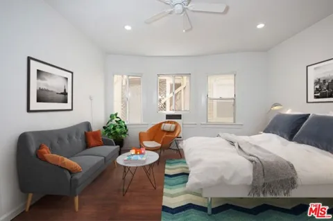 40 Rose Avenue #2