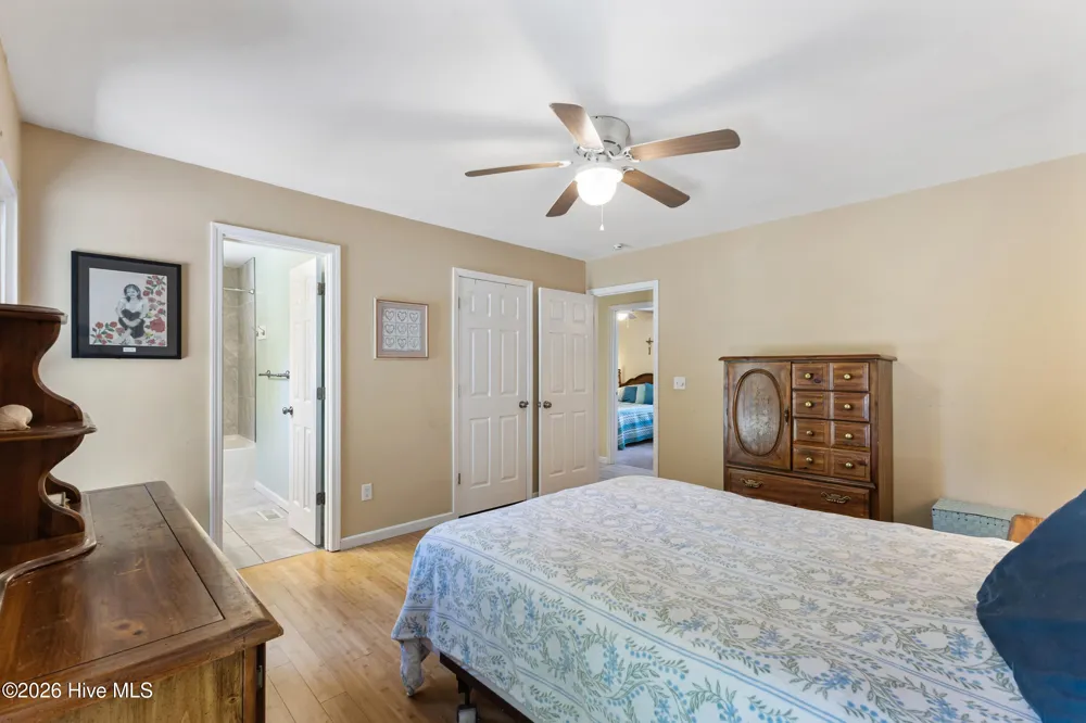 327 Green Meadows Drive Wilmington, NC 28405