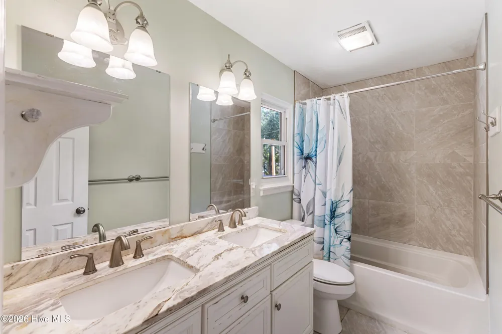 327 Green Meadows Drive Wilmington, NC 28405