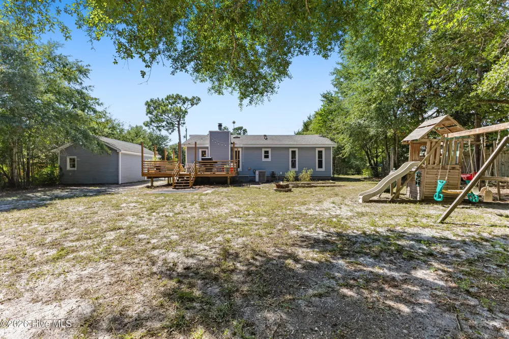 327 Green Meadows Drive Wilmington, NC 28405