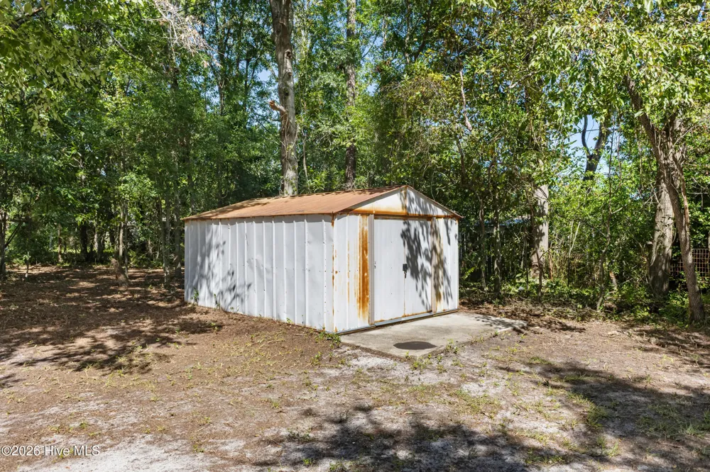 327 Green Meadows Drive Wilmington, NC 28405