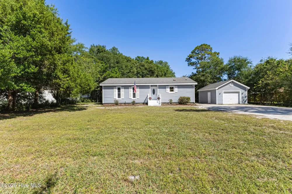 327 Green Meadows Drive Wilmington, NC 28405