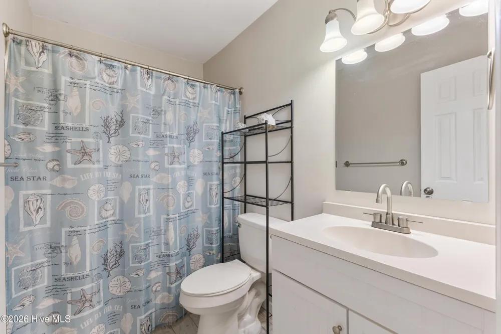 327 Green Meadows Drive Wilmington, NC 28405