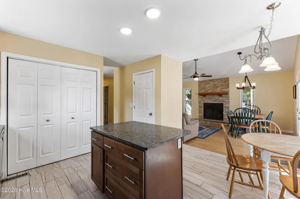 327 Green Meadows Drive Wilmington, NC 28405