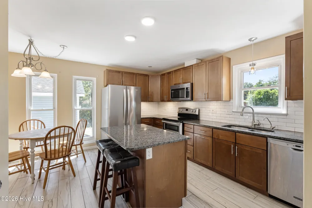 327 Green Meadows Drive Wilmington, NC 28405