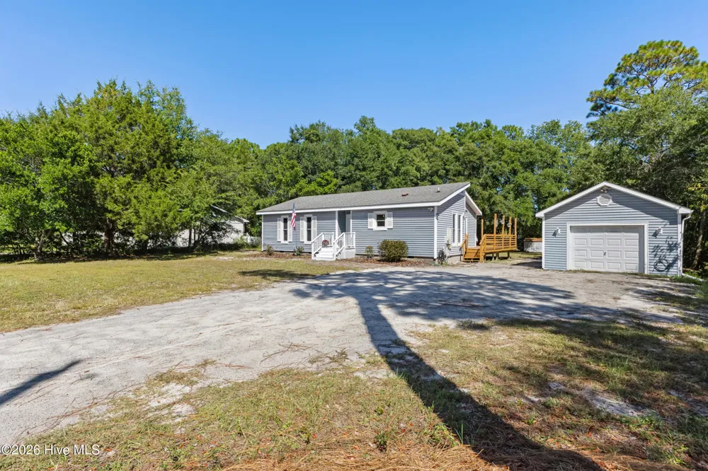 327 Green Meadows Drive Wilmington, NC 28405
