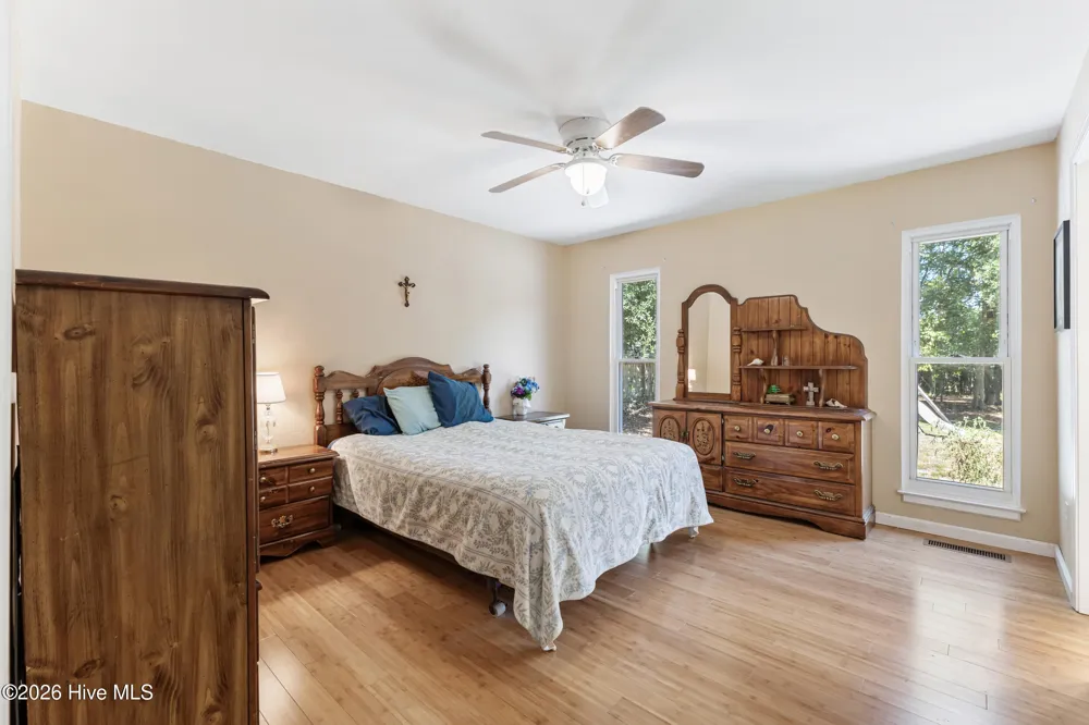 327 Green Meadows Drive Wilmington, NC 28405