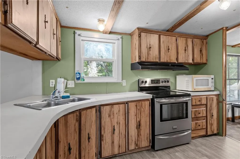 3508 Lottie B Road Jonesville, NC 28642