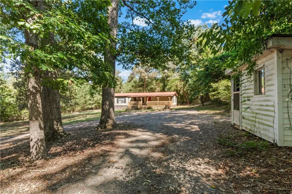 3508 Lottie B Road Jonesville, NC 28642