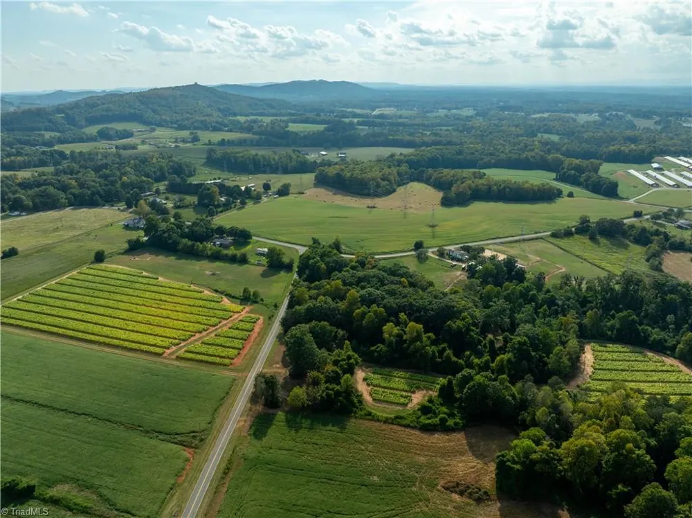 3508 Lottie B Road Jonesville, NC 28642