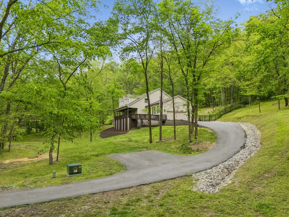 2288 N Berrys Chapel Rd Franklin, TN 37069