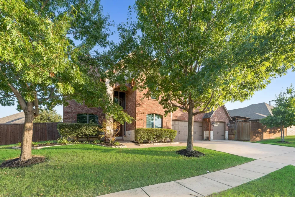 1114 Eastwick Drive Roanoke, TX 76262