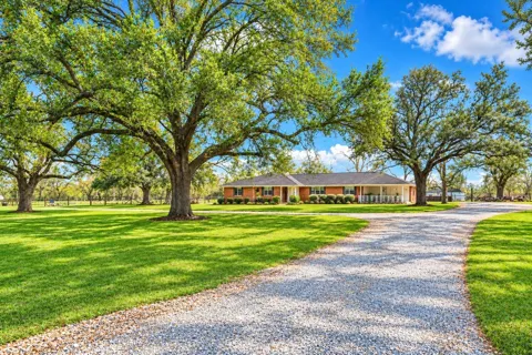 1111 Edgewood Drive