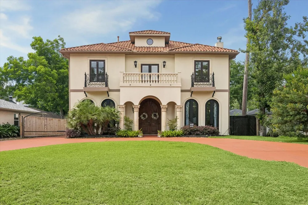 8448 Westview Drive Houston, TX 77055