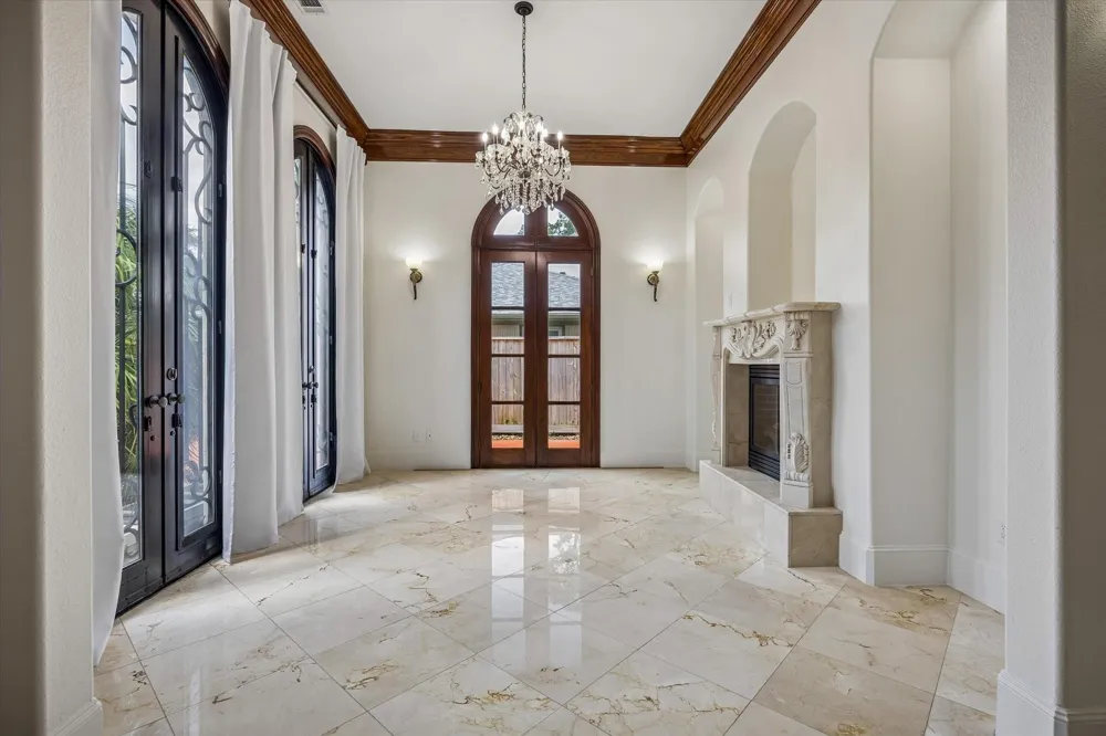 8448 Westview Drive Houston, TX 77055
