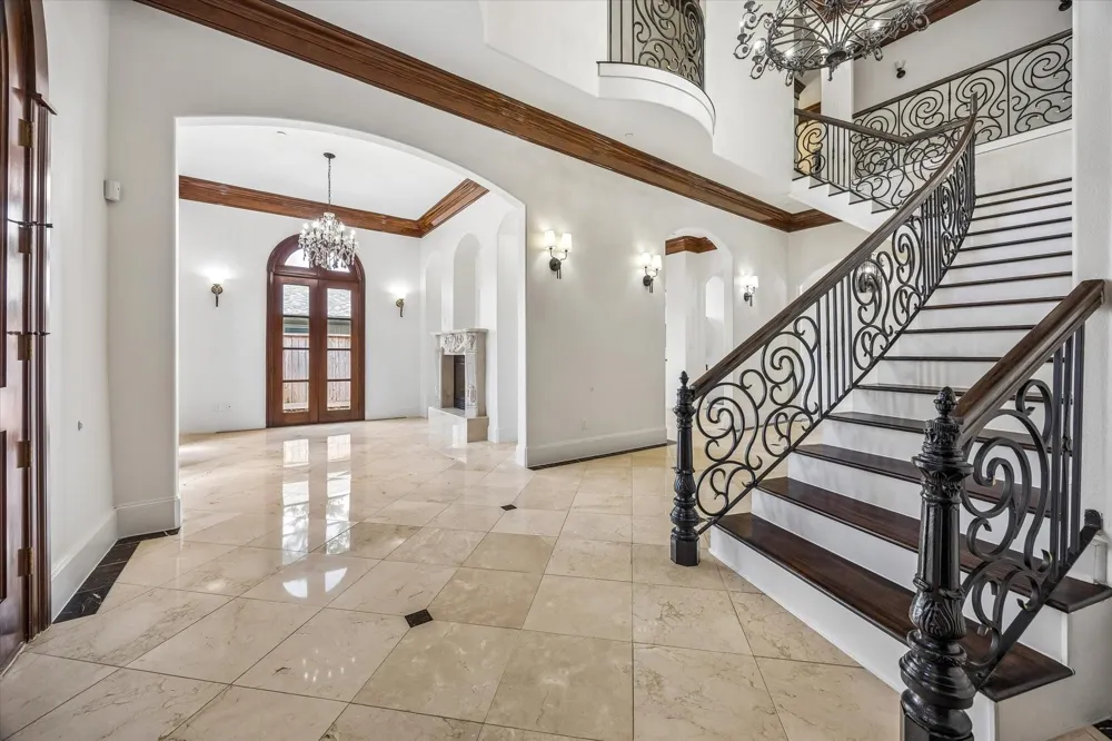 8448 Westview Drive Houston, TX 77055