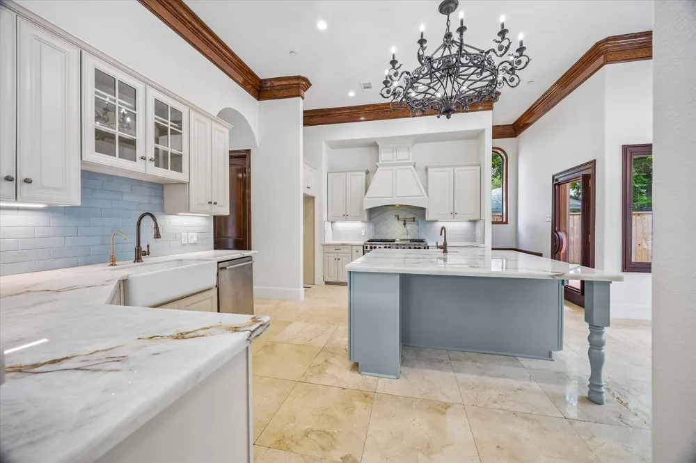 8448 Westview Drive Houston, TX 77055