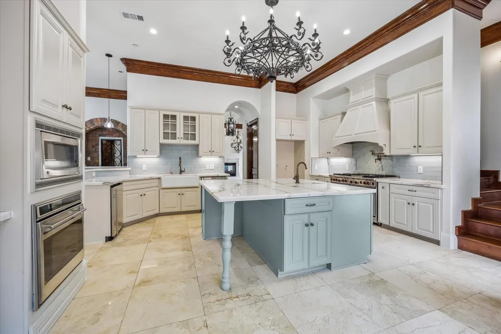 8448 Westview Drive Houston, TX 77055