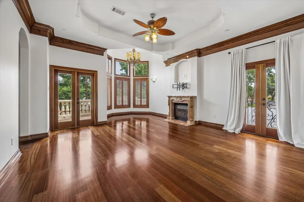 8448 Westview Drive Houston, TX 77055