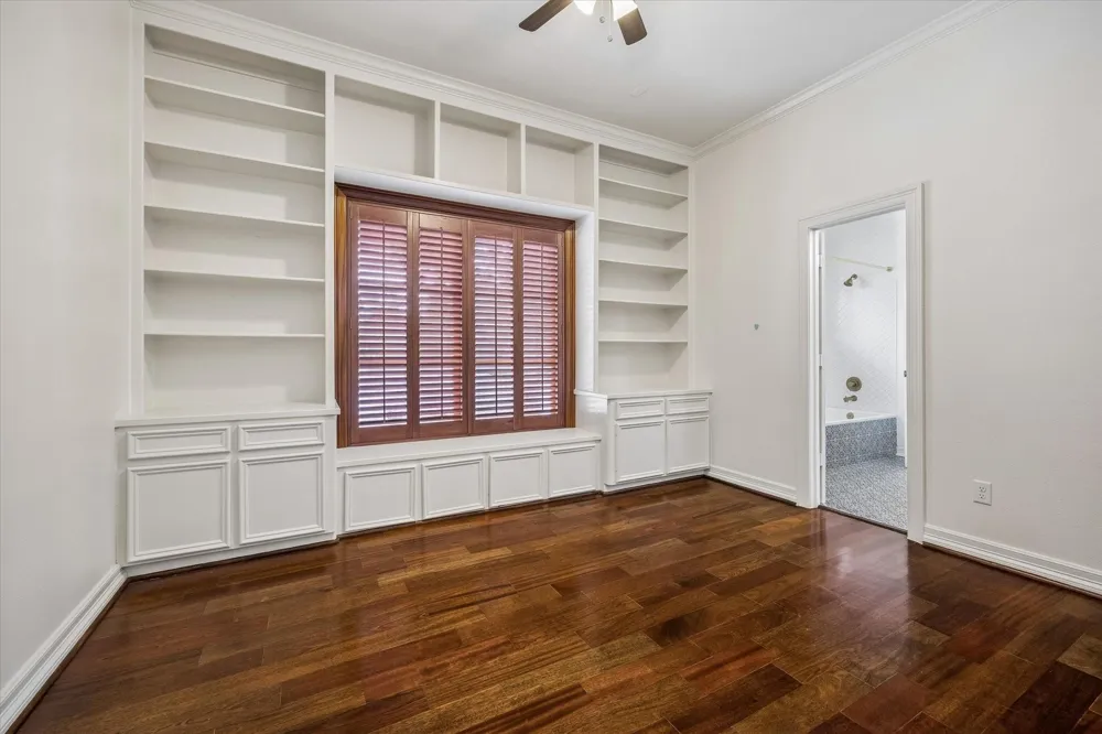 8448 Westview Drive Houston, TX 77055