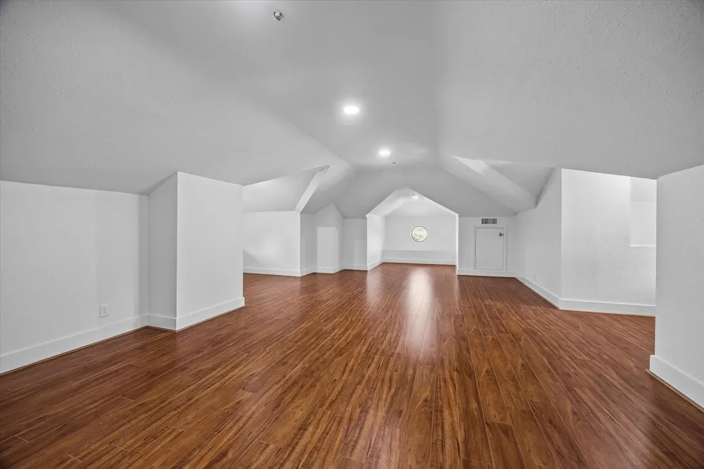 8448 Westview Drive Houston, TX 77055