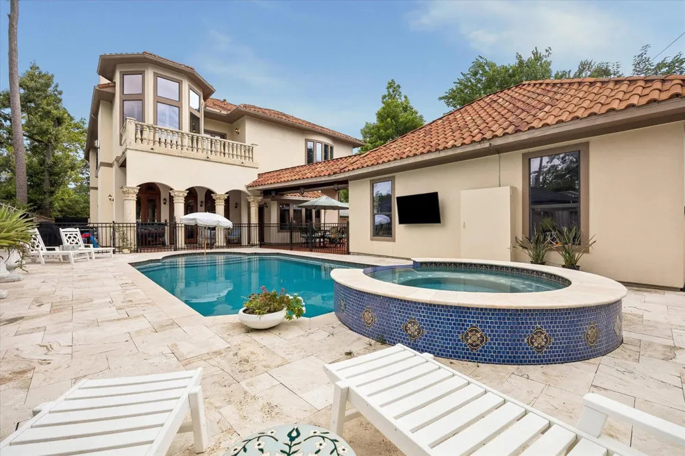 8448 Westview Drive Houston, TX 77055