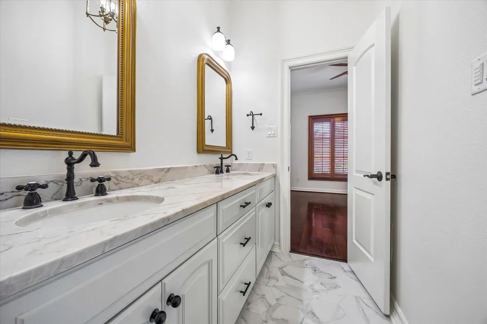 8448 Westview Drive Houston, TX 77055