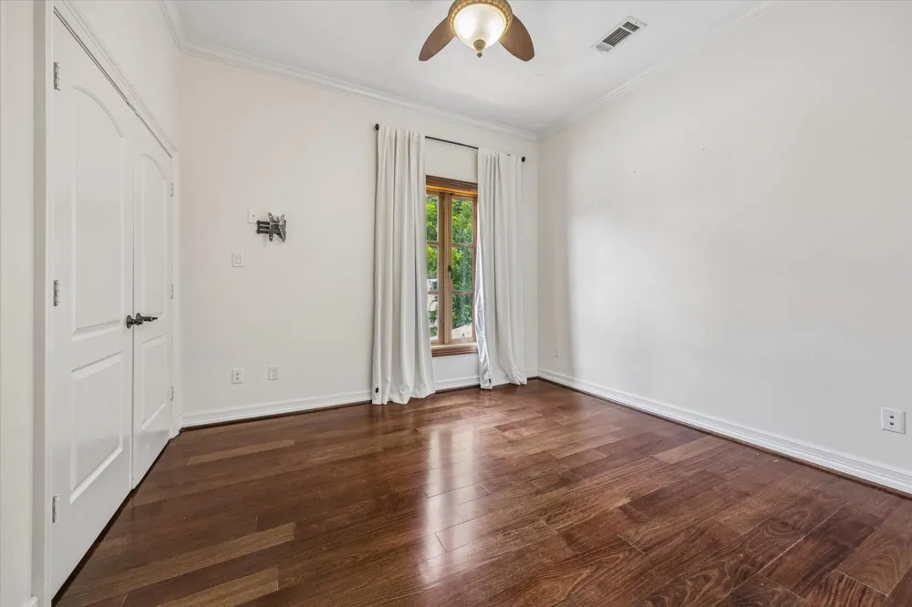 8448 Westview Drive Houston, TX 77055