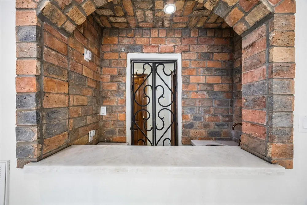 8448 Westview Drive Houston, TX 77055