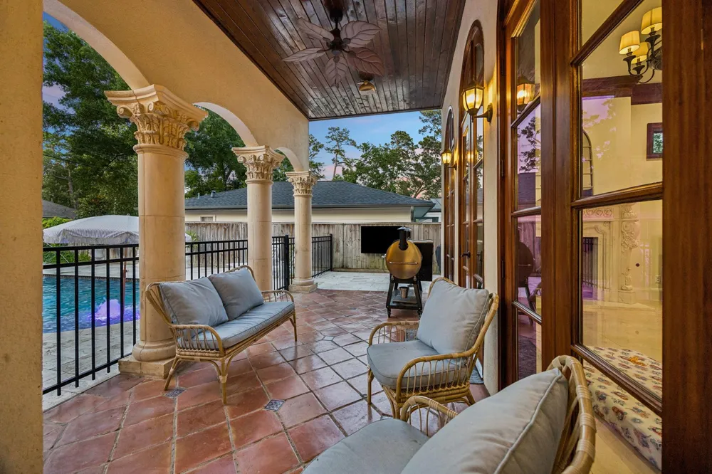 8448 Westview Drive Houston, TX 77055