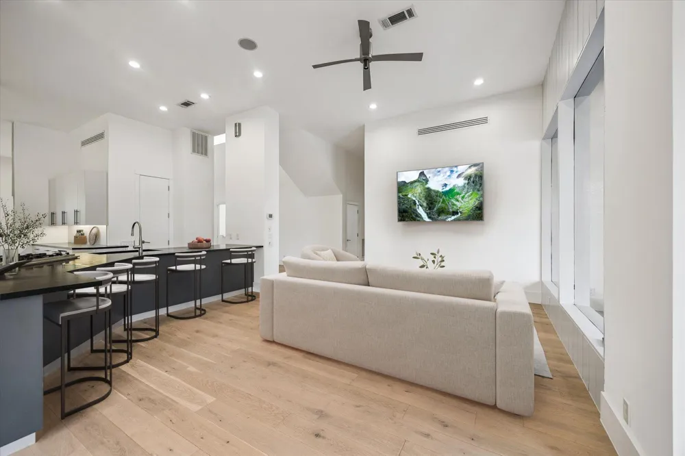 1601 Pine Chase Drive Houston, TX 77055
