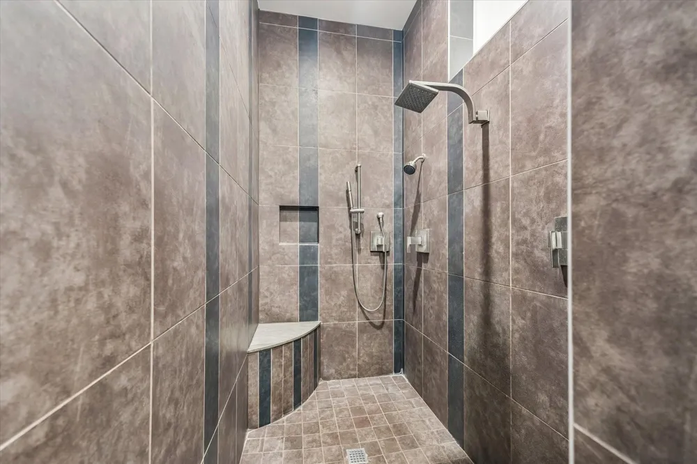 1601 Pine Chase Drive Houston, TX 77055