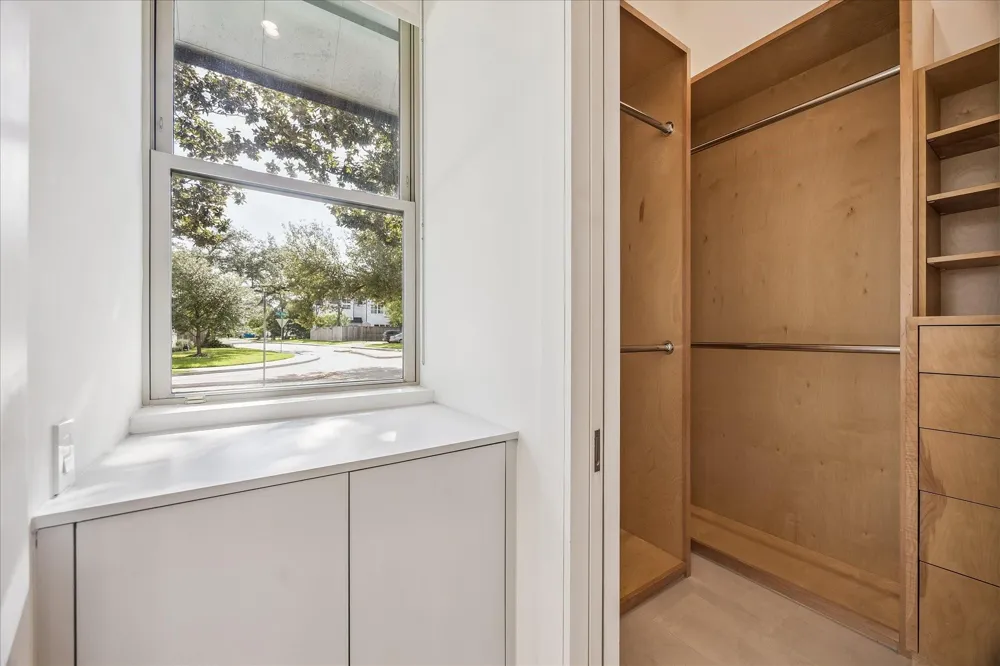 1601 Pine Chase Drive Houston, TX 77055
