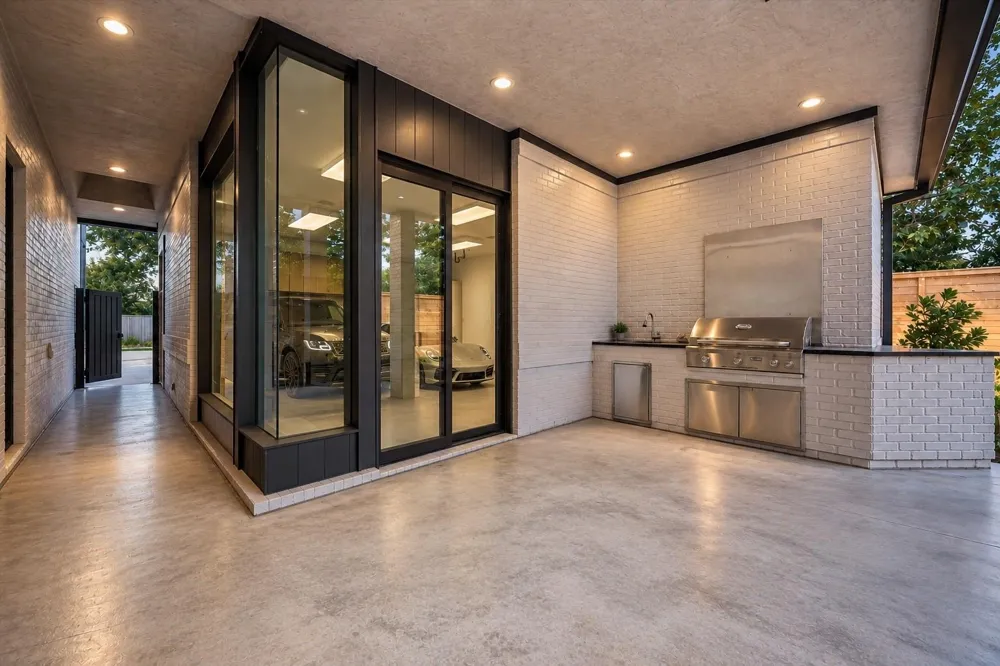 1601 Pine Chase Drive Houston, TX 77055