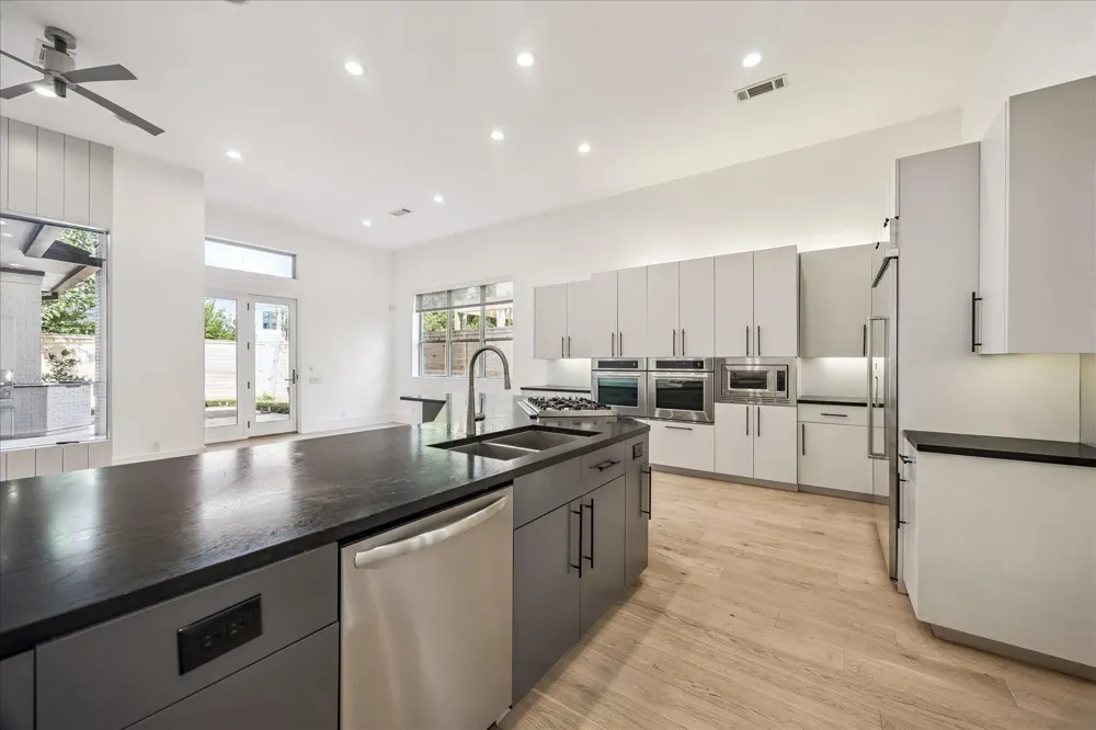 1601 Pine Chase Drive Houston, TX 77055