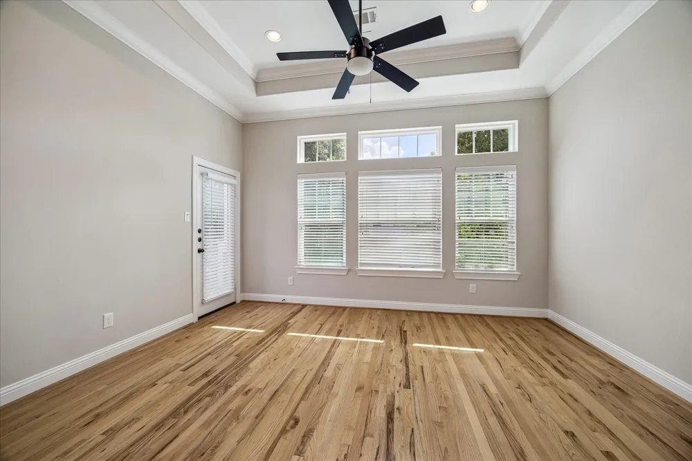 1013 E 27th Street Houston, TX 77009