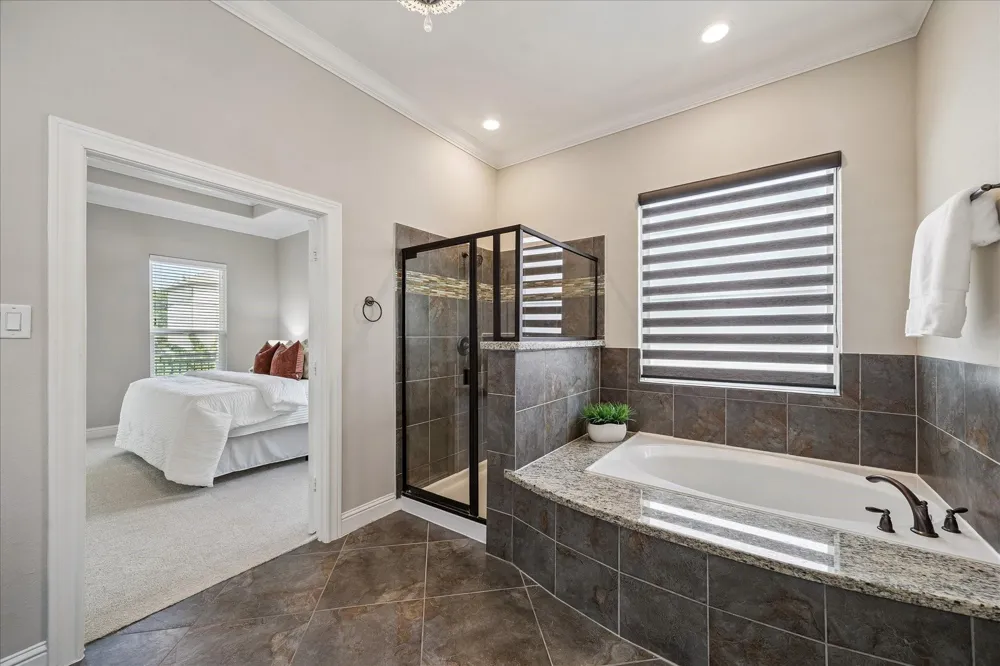 1013 E 27th Street Houston, TX 77009