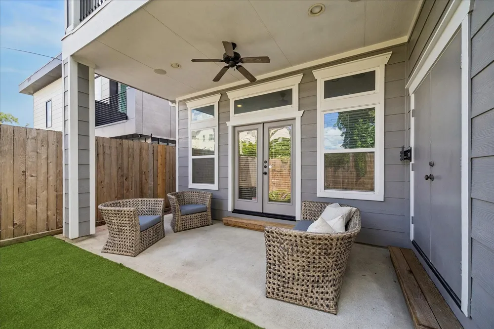 1013 E 27th Street Houston, TX 77009