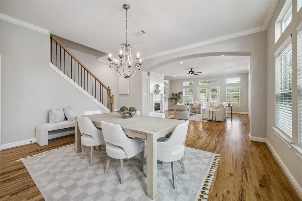 1013 E 27th Street Houston, TX 77009