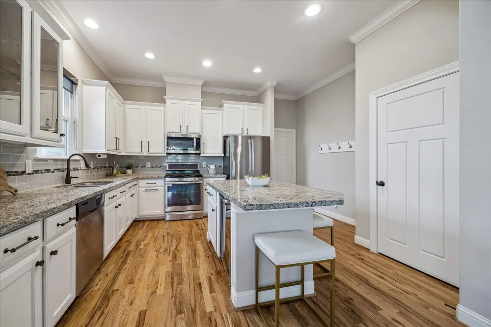 1013 E 27th Street Houston, TX 77009
