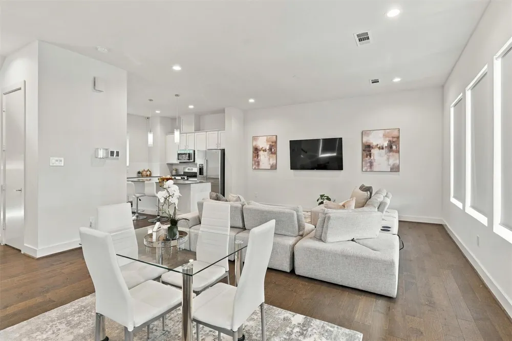 4816 Martin Oaks Lane Houston, TX 77018