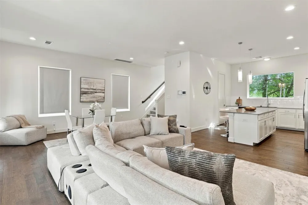 4816 Martin Oaks Lane Houston, TX 77018