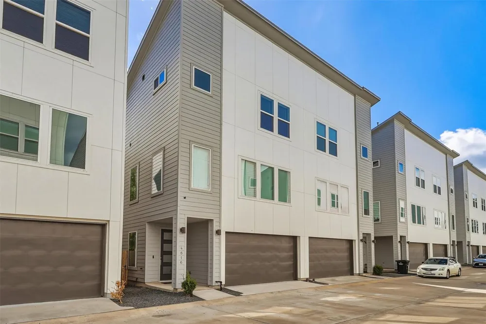 4816 Martin Oaks Lane Houston, TX 77018
