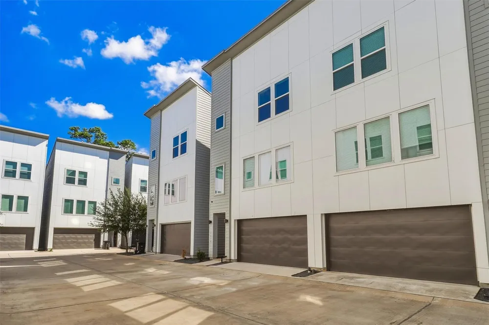 4816 Martin Oaks Lane Houston, TX 77018
