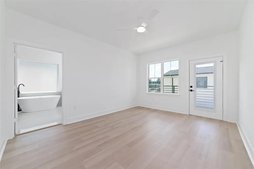 1811 N Spring Dr #7 Houston, TX 77373