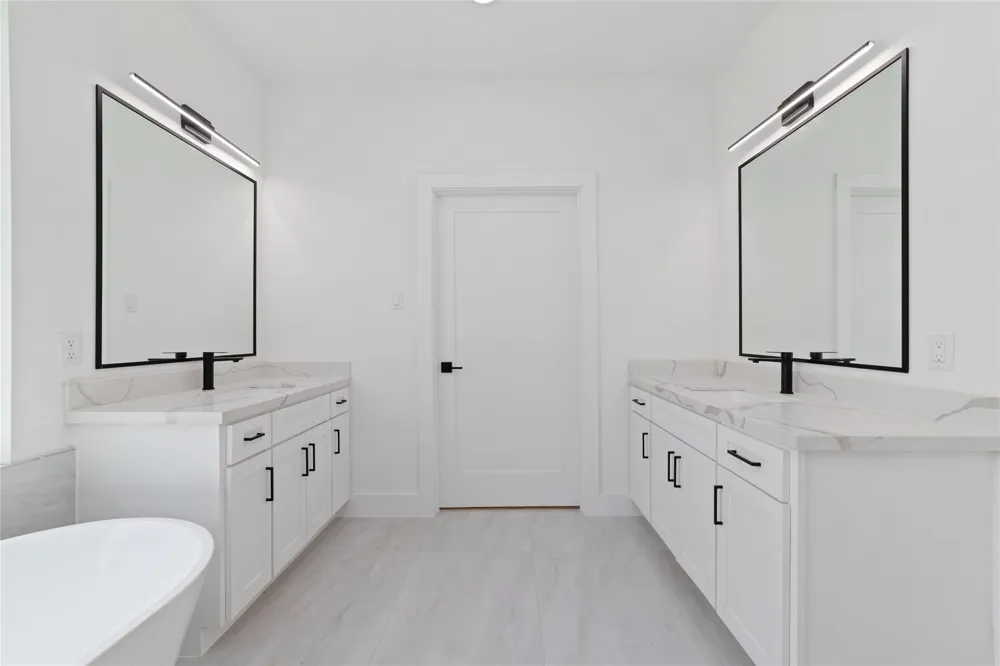 1811 N Spring Dr #7 Houston, TX 77373