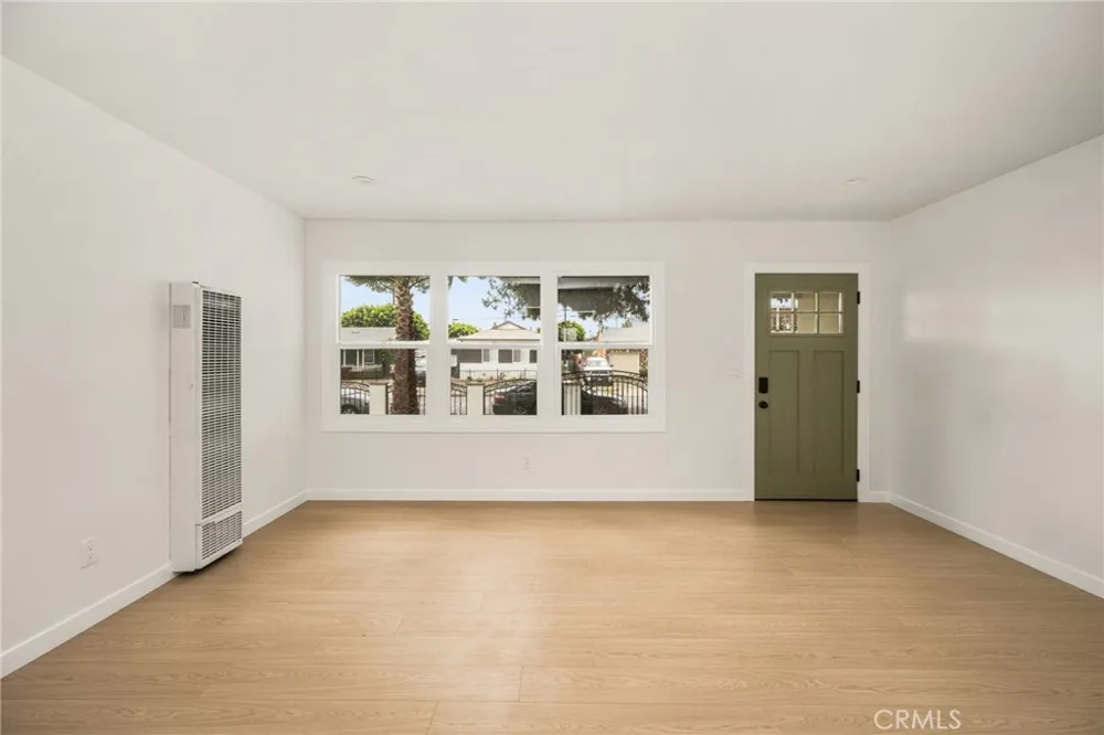 1339 W Magnolia Compton, CA 90220