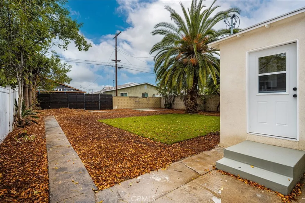 1339 W Magnolia Compton, CA 90220